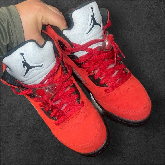 Jordan 5s “Raging Bull” - Picture 2 of 5